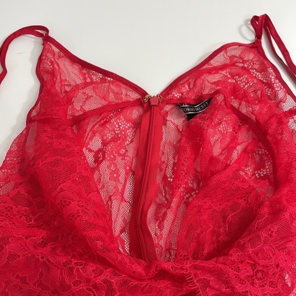 Victoria’s Secret red lace negligee. Size Small. Excellent used condition. - Picture 10 of 11